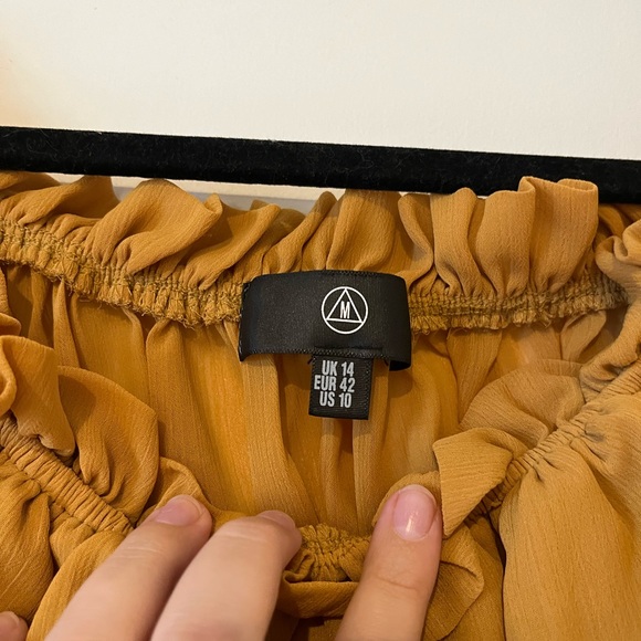 ASOS Missguided Shirred Off the Shoulder Top - Picture 5 of 5